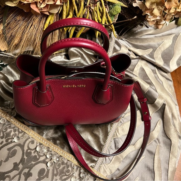 SOLD Michael Kors Mercer Gallery Small Studio Satchel - Picture 11 of 12